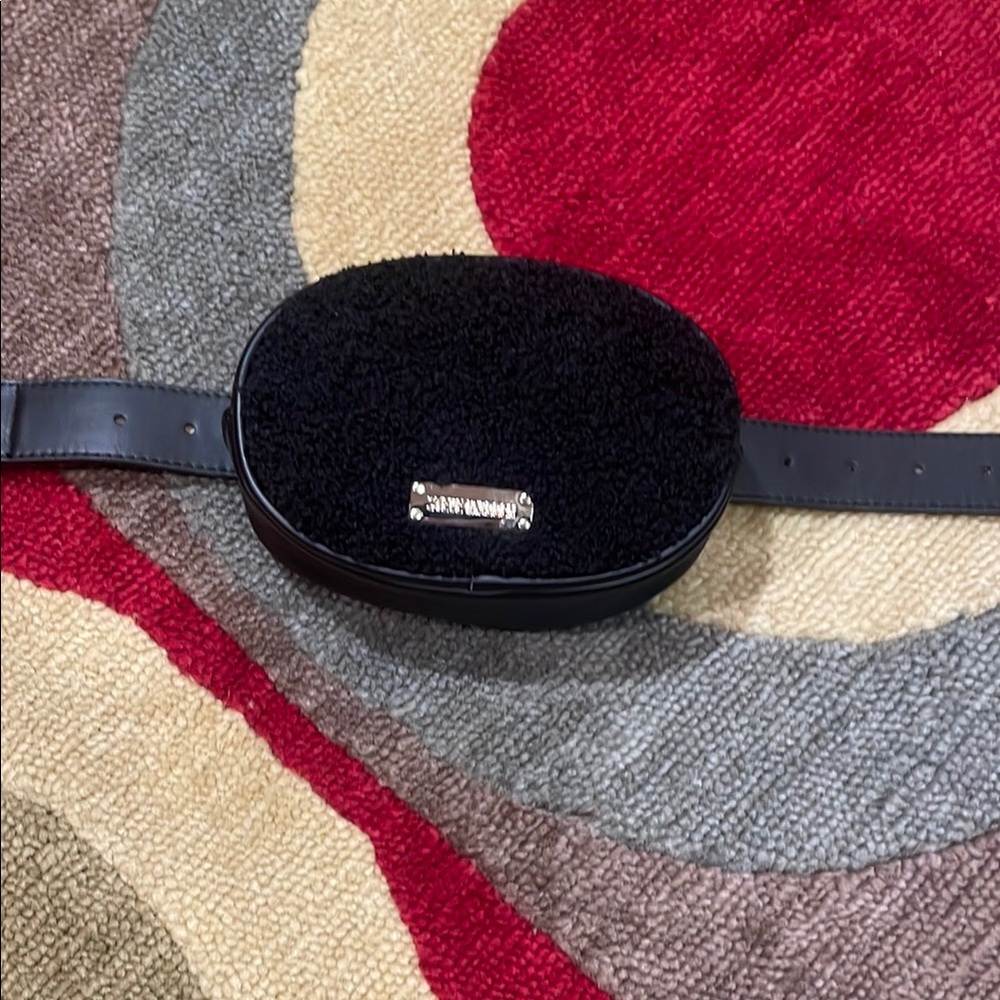 Women’s NWT Steve Madden Black Fanny Pack, Sz L